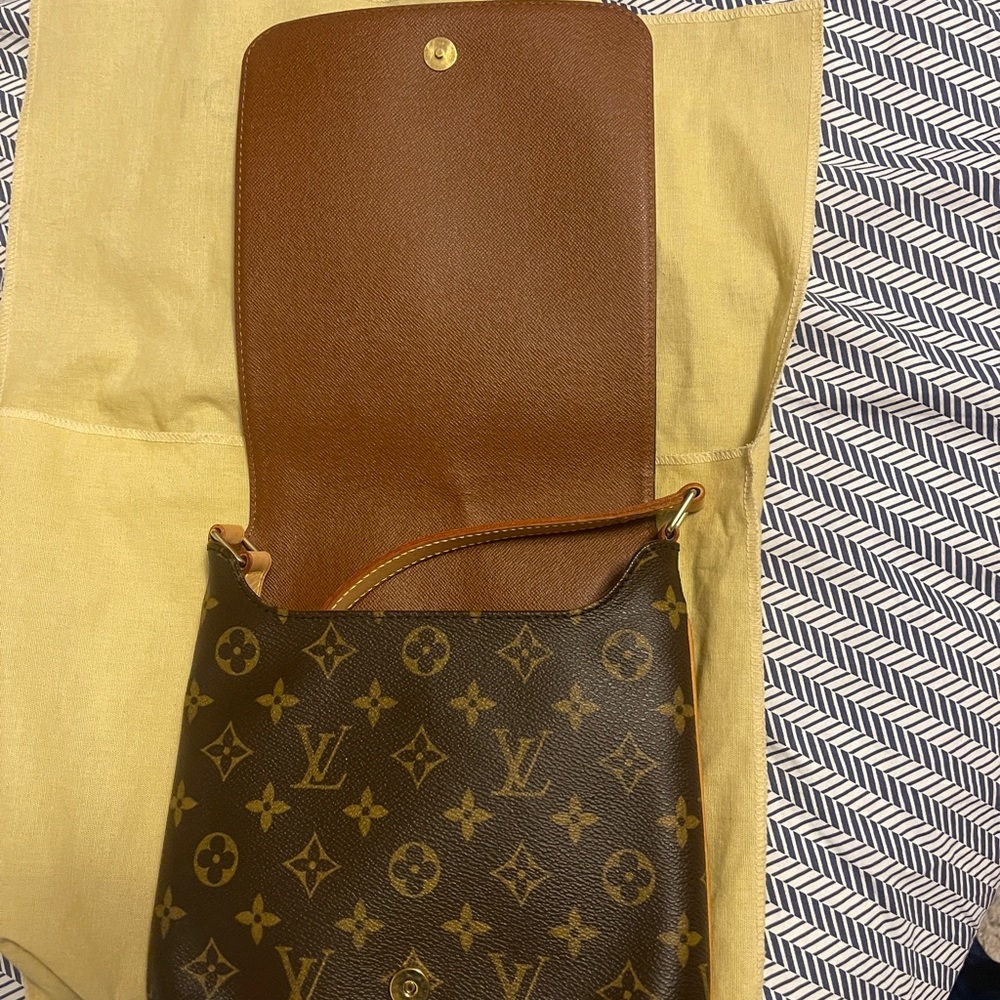 Louis Vuitton mussette salsa crossbody - Picture 11 of 11